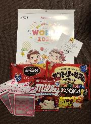 2020年ペコポコカレンダー&お菓子詰め合わせ、ペコちゃんオリジナルジッパーバック
