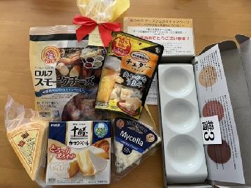 「輸入&国産チーズ5種」「チーズと醤油のマリアージュ小皿（三口醤油皿）」