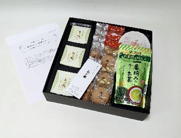 和菓子コース：むか新和菓子＋伊藤園のお茶セット