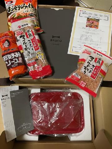 「『氷熟®』マイルド削り　1.5g×12袋」×1 「『氷熟®』マイルド削り　25g」×1 「オタフクソース　お好みソース　500g」×1 「オタフクソース　お好み焼こだわりセット」 ×1 「BRUNO　コンパクトホットプレート　レッド」×1 「BRUNO　スチーム＆ベイク トースター グレージュ」×1