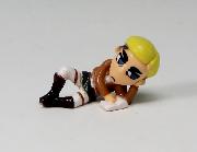 卓上のポーズフィギュア