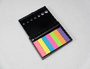 勉強時の必需品。ペン付きケース入りふせん