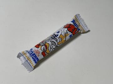 カップヌードル味のうまい棒 全8種