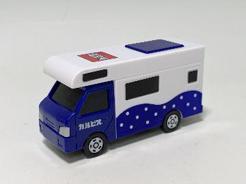 オリジナルトミカ 「カルピス」キャンピングカー・「カルピス」リカちゃんリボン付きシュシュ＆着せ替えシールセット
